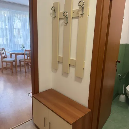 Yassen - Apartma S Vyhledem Na Bazen